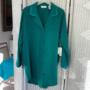 Erika Taylor sleep shirt